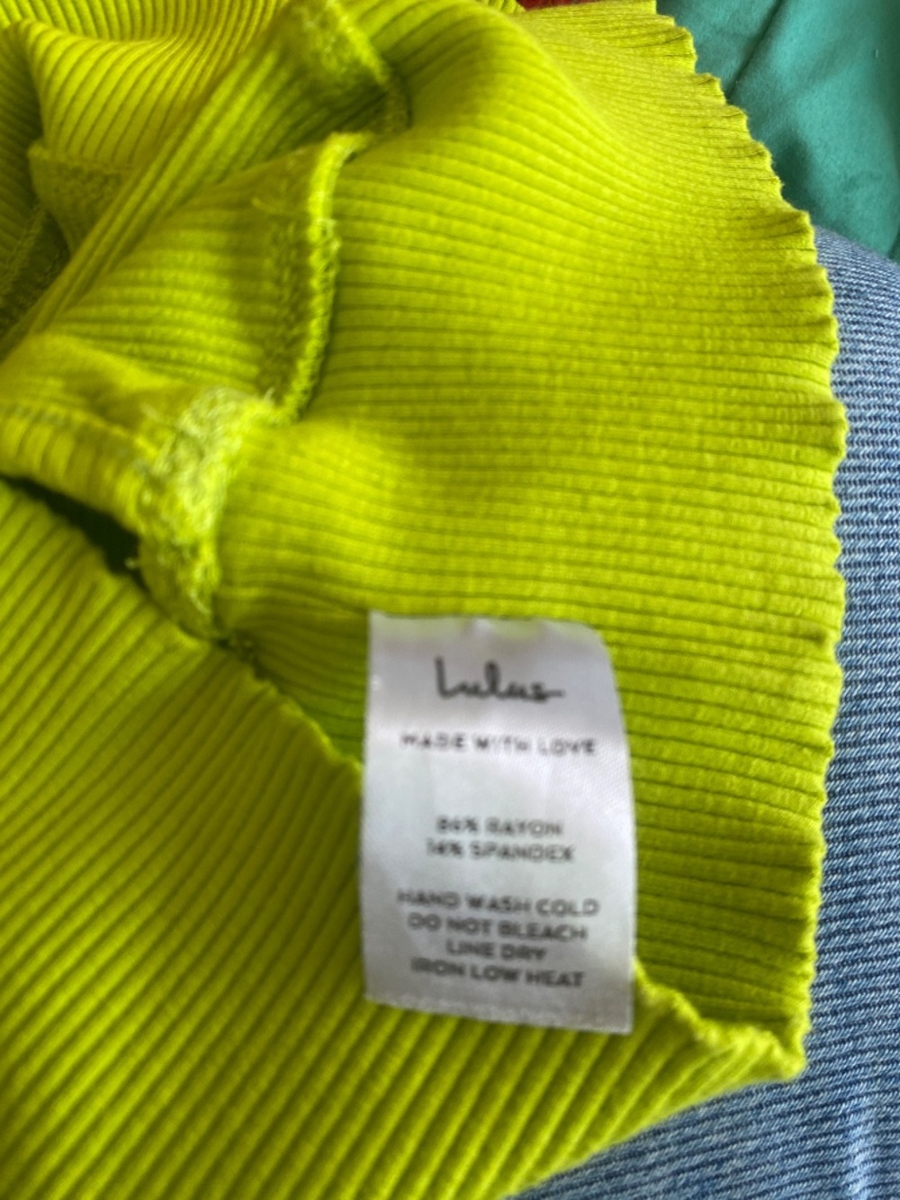 Lulu’s L Ribbed Crop Top - Picture 12 of 12